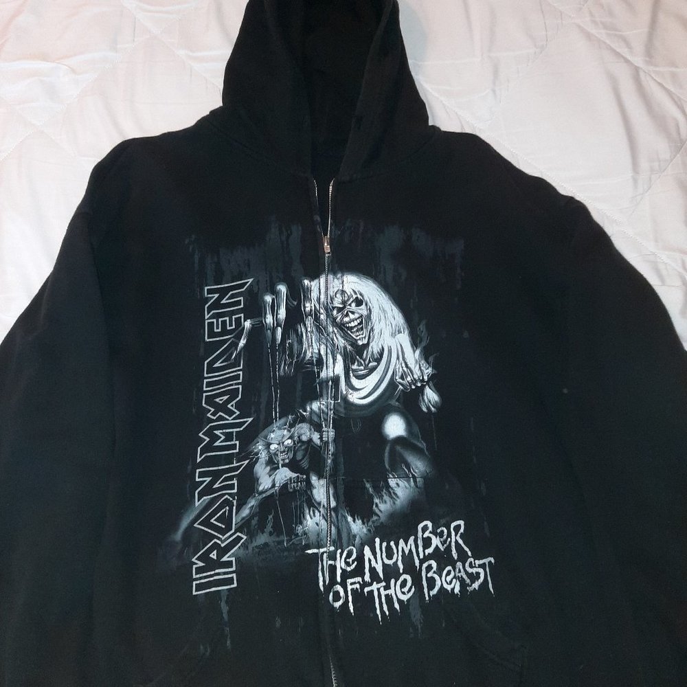 Hot Topic, Size XL, Black